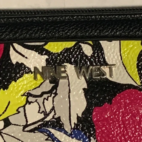 Nine West Floral Wallet (EUC) - Picture 6 of 7